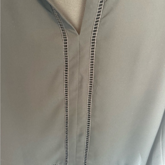 Michael Kors Black Vneck pullover tunic style sheer blouse with eyelet details M - Picture 7 of 14